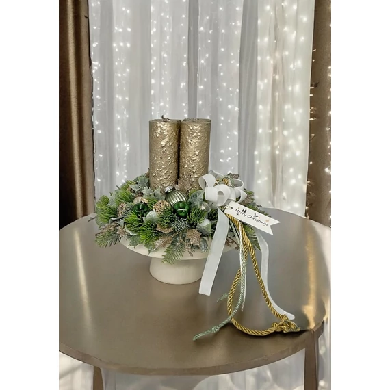 Elegáns adventi tortatálon