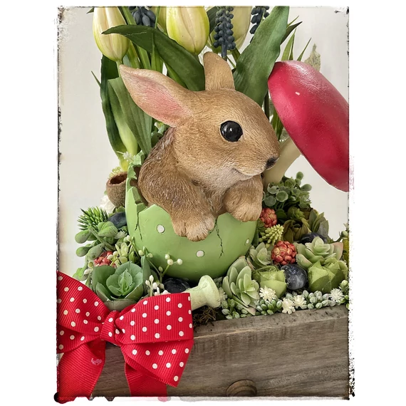 Húsvéti asztaldísz élethű tulipánokkal
