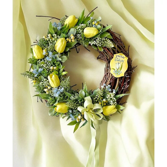Tavaszi tulipános kopogtató sárgában